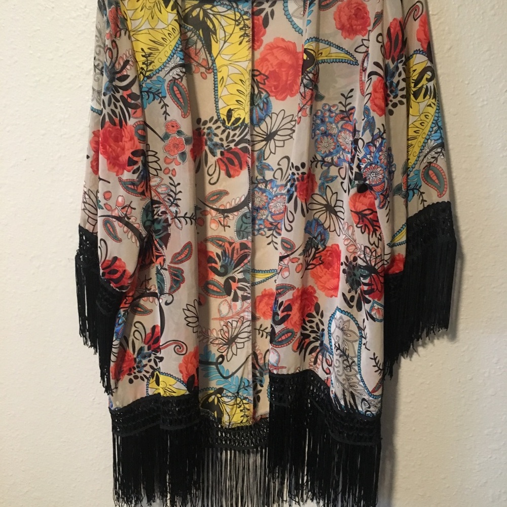 Torrid fringed Kimono